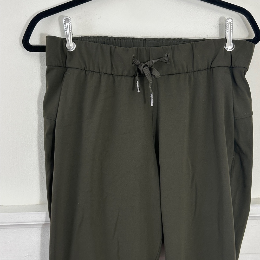 Lululemon On the Fly Dark Green Straight Leg Activewear Pants size 6 - Picture 3 of 8
